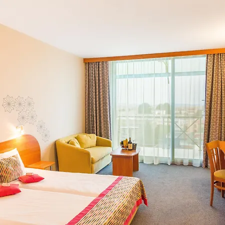 Mpm Kalina Garden Hotel